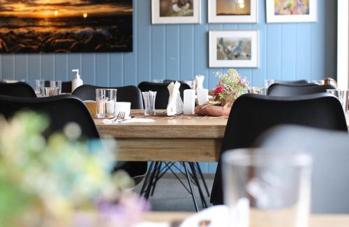 Hedvig Guesthouseにあるレストランまたは飲食店