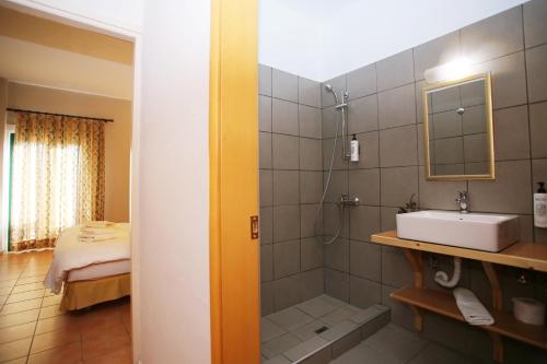 Koupelna v ubytování Hotel Lecadin