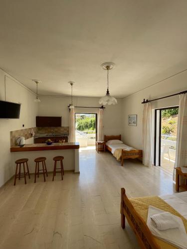 Gallery image of Aeolos Apartments Kolymbari in Kolymvari