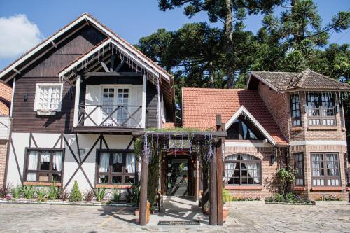 an image of a house at Pousada Caliandra Da Serra in Canela