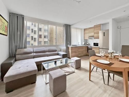 Charming Apartment 4P- Eiffel Tower Face