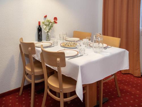 Φωτογραφία από το άλμπουμ του Apartment Chalet Abendrot apARTments-18 by Interhome στο Γκρίντελβαλντ