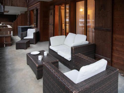 Posezení v ubytování Apartment Chalet Abendrot apARTments-24 by Interhome