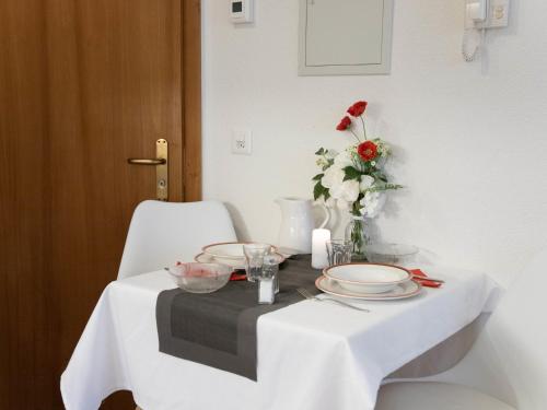 Ảnh trong thư viện ảnh của Apartment Chalet Abendrot apARTments-4 by Interhome ở Grindelwald