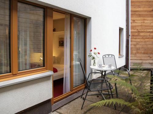 Apartment Chalet Abendrot apARTments-4 by Interhome
