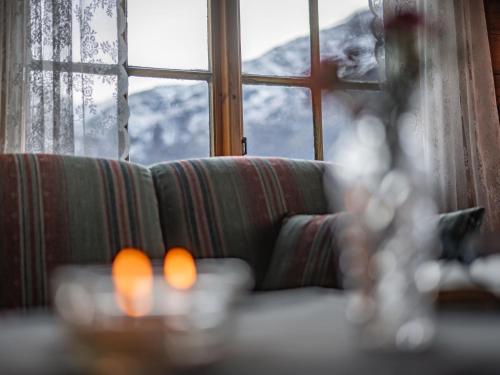 Area soggiorno di Chalet Eiketun by Interhome