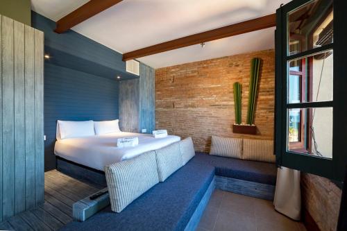 Barcelona apartment with sea view