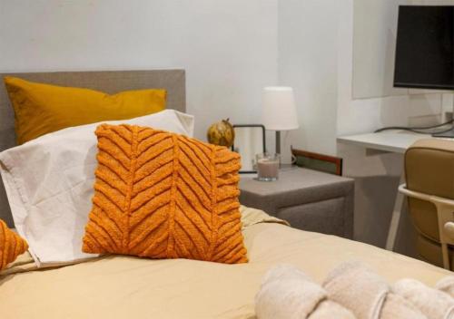 Postel nebo postele na pokoji v ubytování 2BR apartment at new Zuidpark