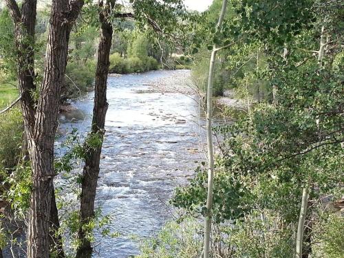 Φυσικό τοπίο κοντά σε αυτή η παραθεριστική κατοικία
