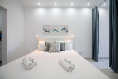 Postel nebo postele na pokoji v ubytování Sandstone Apartment 19