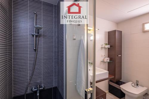 Et badeværelse på Blue Lagoone Apartment Palamós