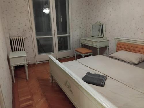 Ένα ή περισσότερα κρεβάτια σε δωμάτιο στο 2 bedroom 1 living room apartment in Old Town