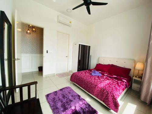 Postel nebo postele na pokoji v ubytování Condo Ioi City Mall Putrajaya, 3 & 2 Bedrooms, near to Hospital Serdang, UPM, Uniten
