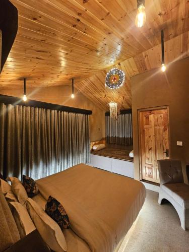 Gallery image of Hotel Old Manali-Mountain View, Balcony, Garden, Pet Friendly, Parking in Manāli