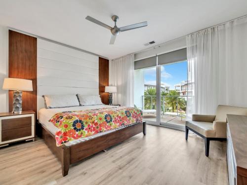 Ένα ή περισσότερα κρεβάτια σε δωμάτιο στο The Pointe