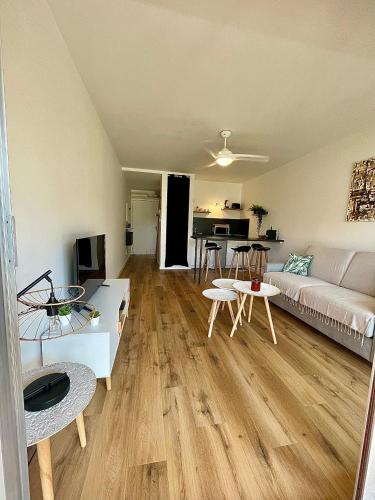 Photo de la galerie de l'établissement Le Bouton D'Or Studio Sanary Sur Mer, à Sanary-sur-Mer