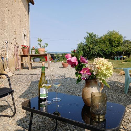 Gambar di galeri bagi Domaine Lavau - Gîte L'Artisane di Néret