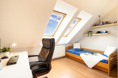 Postel nebo postele na pokoji v ubytování Spacious Budweis Nature Apartment