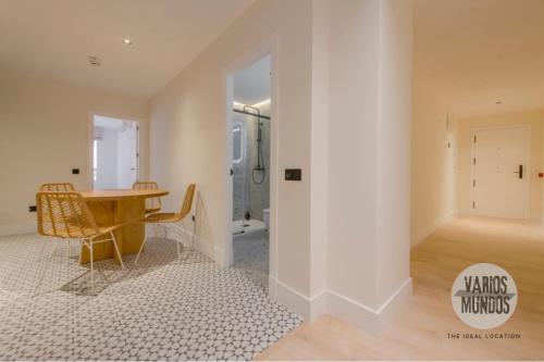 Malasaña moderna para 6, descubre San Bernardo 20 E3