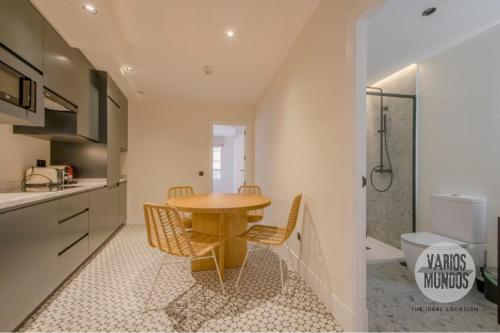 Malasaña moderna para 6, descubre San Bernardo 20 E3