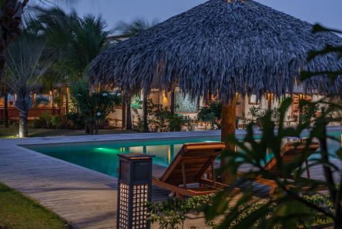 Bazén v ubytování Vila Selvagem Hotel Contemporaneo nebo v jeho okolí