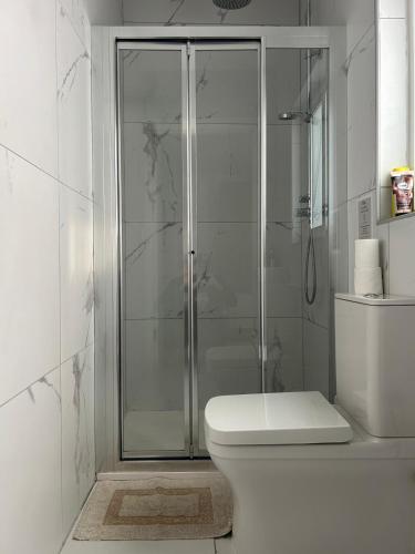 Ένα μπάνιο στο Sliema 3BR 3Bath Apartment 17