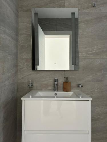 Φωτογραφία από το άλμπουμ του Sliema 3BR 3Bath Apartment 17 σε Il-Gżira taʼ Forti Manoel