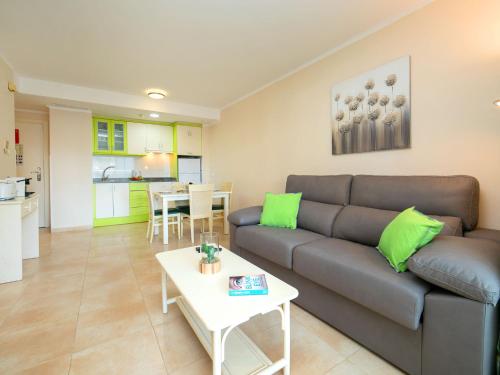 Kuchyňa alebo kuchynka v ubytovaní Apartment Esmeralda Suites-3 by Interhome
