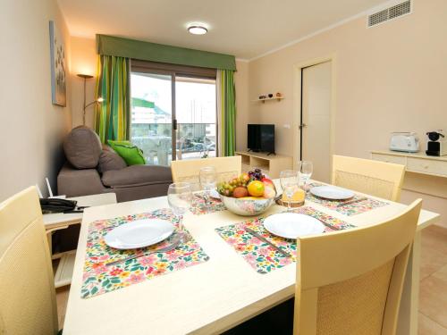 Apartment Esmeralda Suites-3 by Interhome