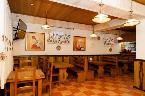 Restaurace v ubytování Gostyniy Dvir Synevir