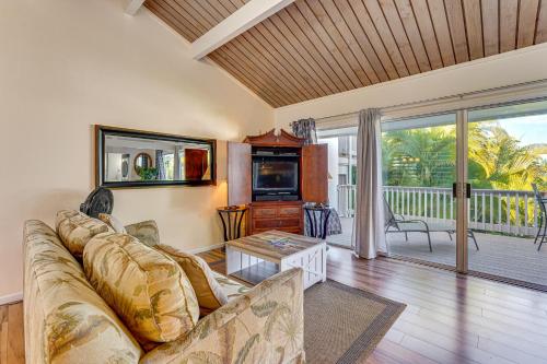 Balkón nebo terasa v ubytování 1 Mi to Beach Kailua-Kona Condo with Pool Access!