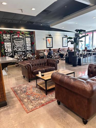 Ảnh trong thư viện ảnh của Glamorous Gale Miami Ocean View Balcony Resort & Spa ở Miami