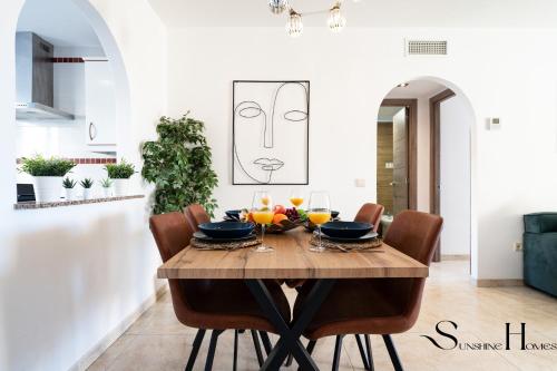 Coastal 2BR Apartment, Parking, Pool