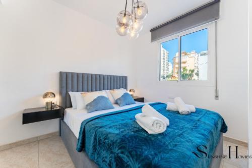 Coastal 2BR Apartment, Parking, Pool
