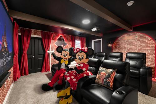 Upstay 9BR Villa w Pool & Cinema - Epic Universe photo 23