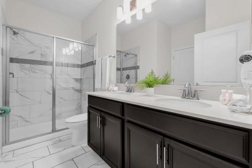 Upstay 9BR Villa w Pool & Cinema - Epic Universe photo 45