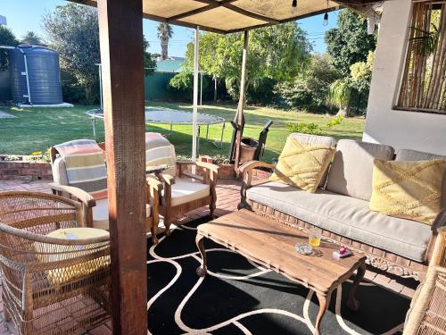 Χώρος καθιστικού στο Bottlebrush Guest Suite, Newton Park