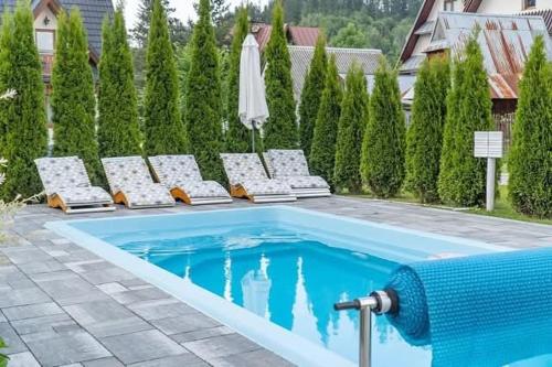 Πισίνα στο ή κοντά στο Willa Dream z basenem i jacuzzi 606-436-626