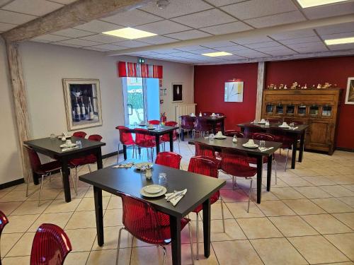 Restaurace v ubytování Auberge du Lac, Sure Hotel Collection by Best Western