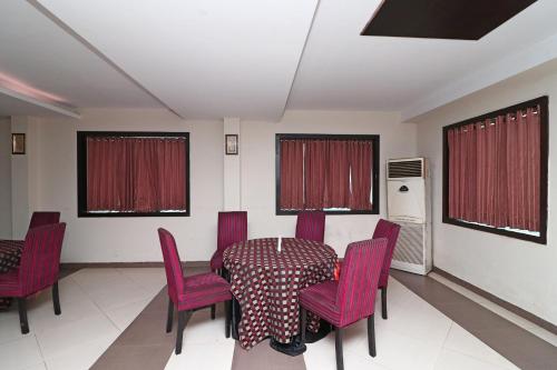 Imagen de la galería de SPOT ON Hotel Center Point, en Rāmpura