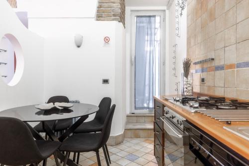 Colosseum superior suites byLZluxuryproperties