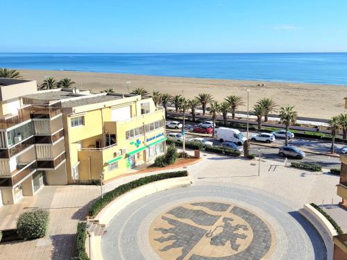 Studio rénové en bord de mer à Canet, proche commodités, idéal pour 3 personnes - FR-1-794-158