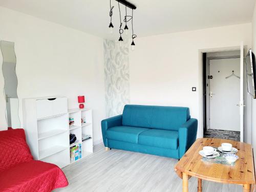 Studio rénové en bord de mer à Canet, proche commodités, idéal pour 3 personnes