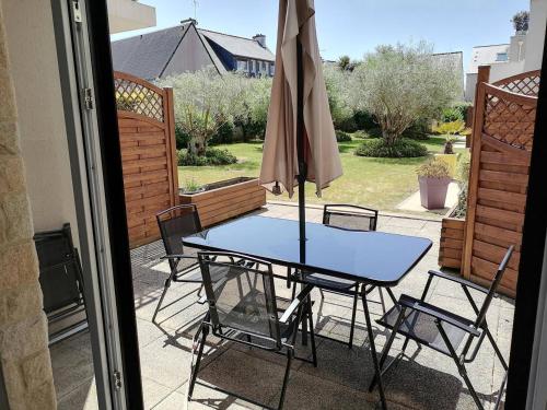 Appartement 2 chambres avec terrasse au cœur de Perros-Guirec, parking inclus - FR-1-368-449