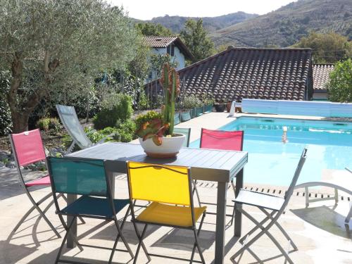 Maison en campagne avec piscine privée, climatisation et WiFi à 10 min du centre - FR-1-239-1097