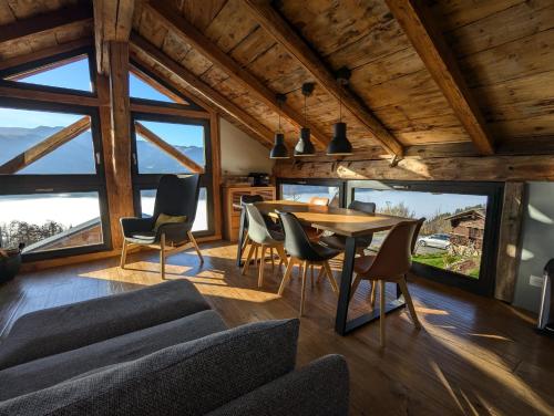 Grange 1767 - vue imprenable - proche SAMOËNS/MORRILON