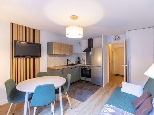 Duplex rénové T3 proche centre de Cauterets - FR-1-401-312