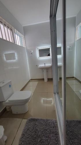 Un baño de Praia Guest House
