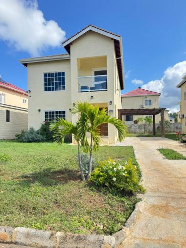 Gallery image of Villa Vista Lancewood Meadows Ocho Rios Jamaica in Ocho Rios