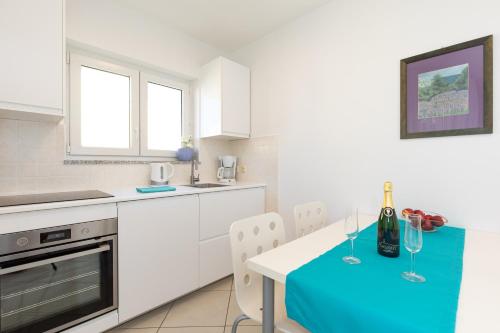 Apartments with parking space Baska, Krk - 23726